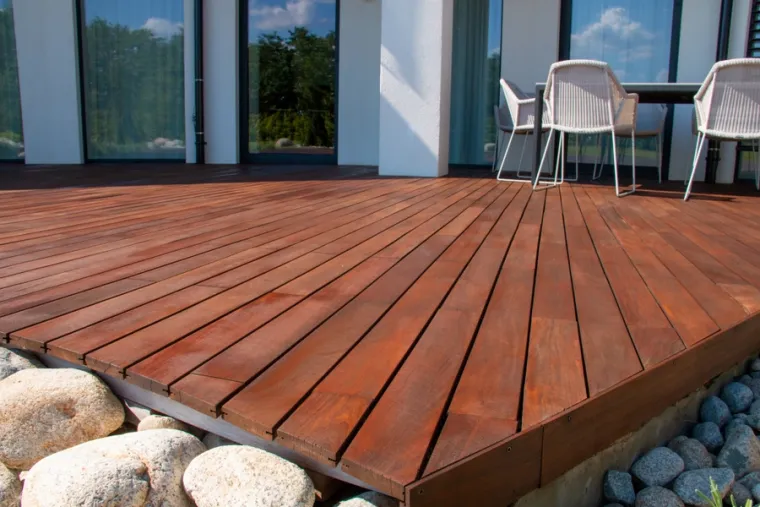 Nettoyage terrasse bois glissante, Olivet, Marie Habitat